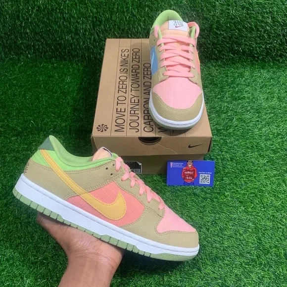 2022 Nike Dunk Low SE “Sun Club” - Picture 1 of 17